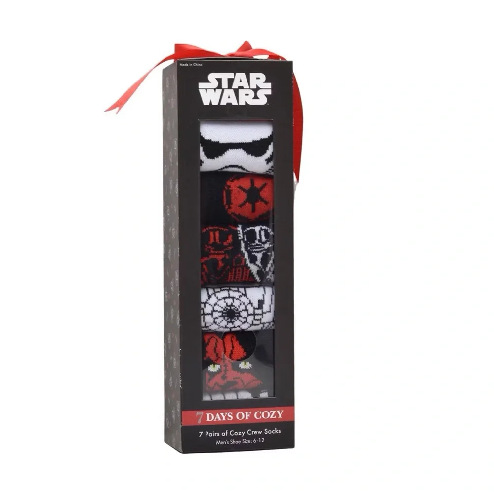 Men's nwt Star Wars Cozy Socks - Red 6-12